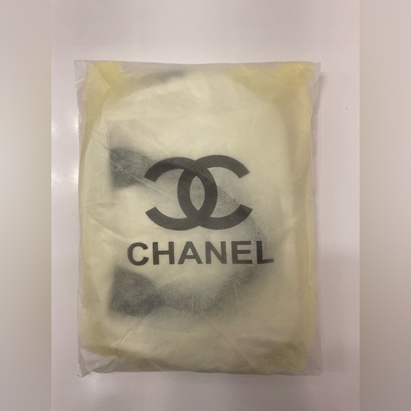 NIP CHANEL Beauty Tote Pouch - Picture 8 of 8